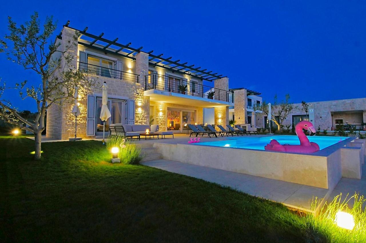 Villa Flamingo Kaštelir Eksteriør billede