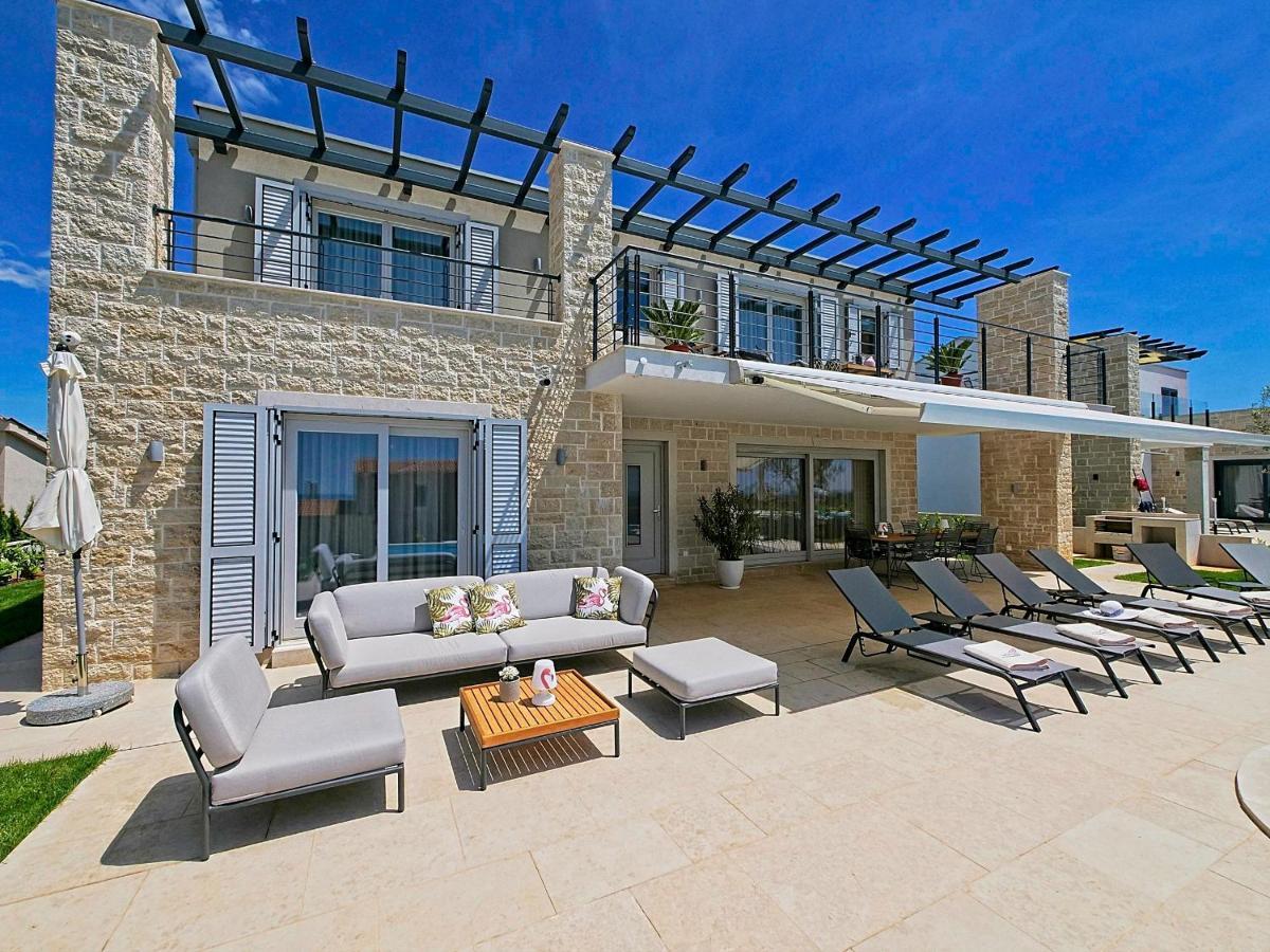 Villa Flamingo Kaštelir Eksteriør billede